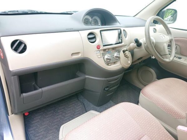 Ref:AUX-19658007 TOYOTA SIENTA 2012 - Image 12