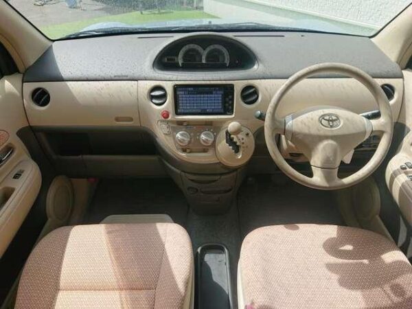 Ref:AUX-19658007 TOYOTA SIENTA 2012 - Image 6