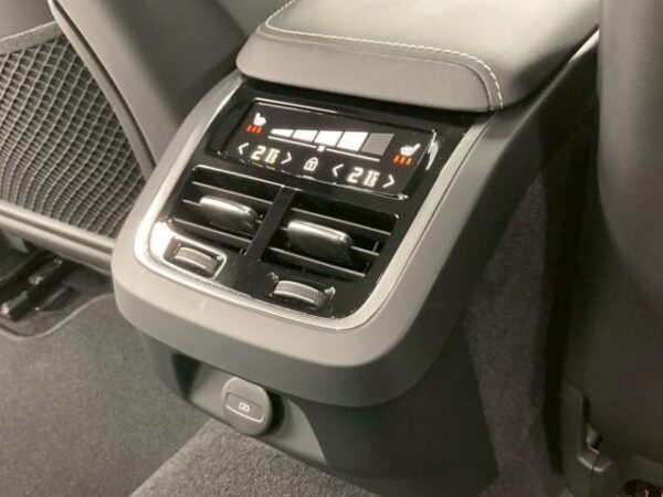Ref:AUX-19660670 VOLVO S60 2022 - Image 12