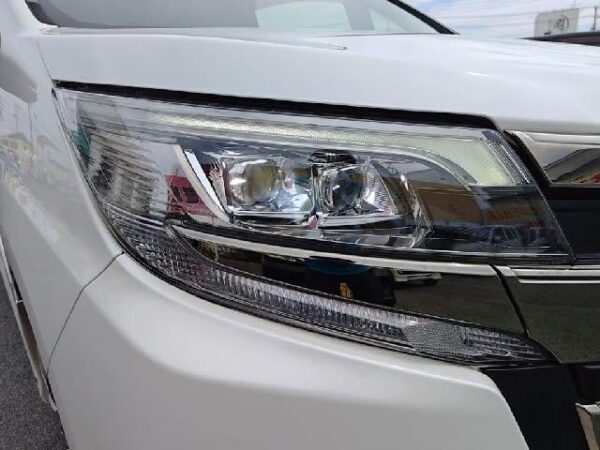 Ref:AUX-19660906 TOYOTA NOAH 2019 - Image 9