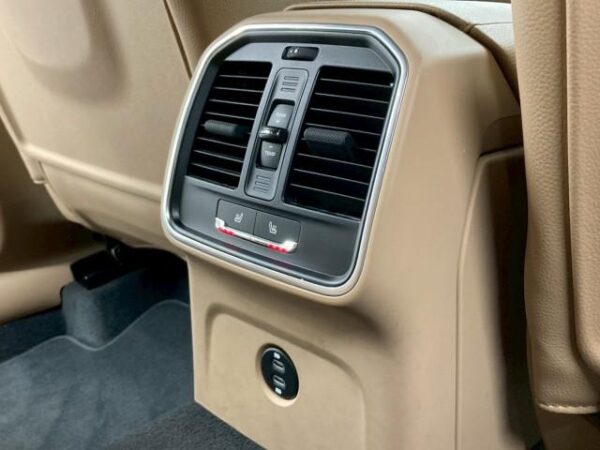 Ref:AUX-19660962 PORSCHE MACAN 2023 - Image 13
