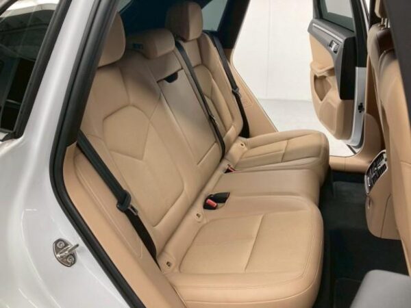 Ref:AUX-19660962 PORSCHE MACAN 2023 - Image 6