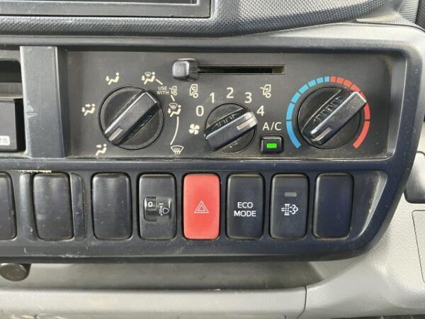 Ref:AUX-19663779 HINO DUTRO 2012 - Image 14