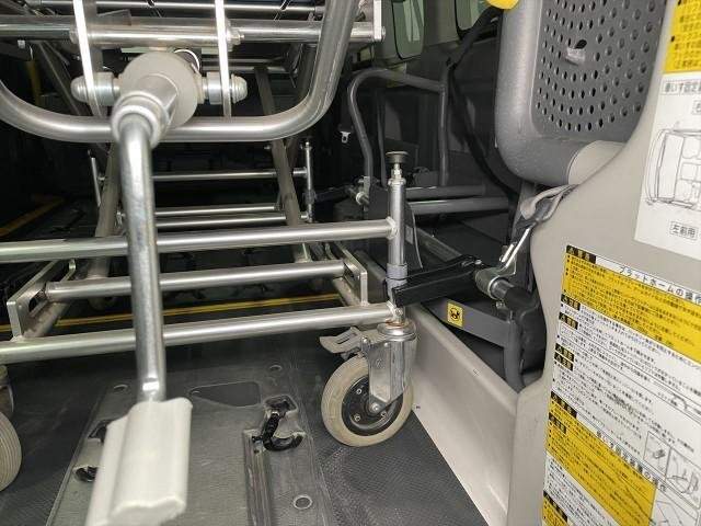 Ref:AUX-19664732 TOYOTA HIACE COMMUTER 2010 - Image 12