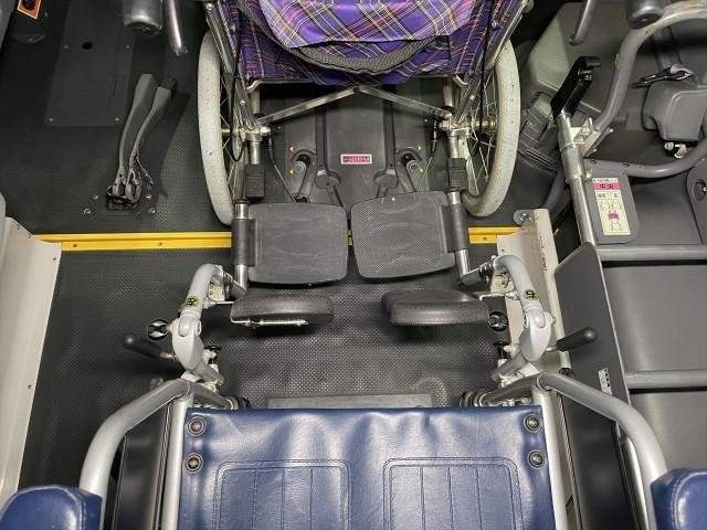 Ref:AUX-19664732 TOYOTA HIACE COMMUTER 2010 - Image 14