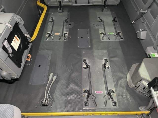 Ref:AUX-19664732 TOYOTA HIACE COMMUTER 2010 - Image 15