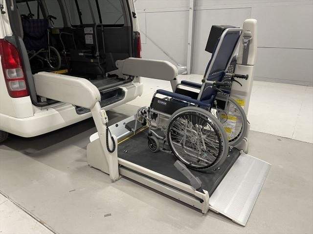 Ref:AUX-19664732 TOYOTA HIACE COMMUTER 2010 - Image 6