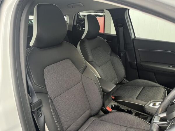Ref:AUX-19665436 RENAULT CAPTUR 2021 - Image 4