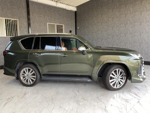Ref:AUX-19672042 LEXUS LX 2023 - Image 4