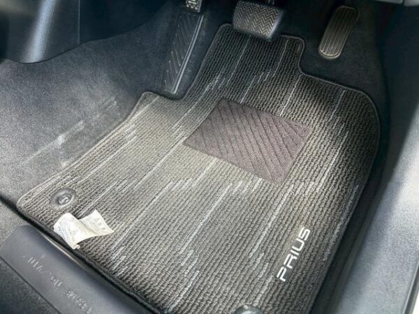 Ref:AUX-19672047 TOYOTA PRIUS 2016 - Image 11