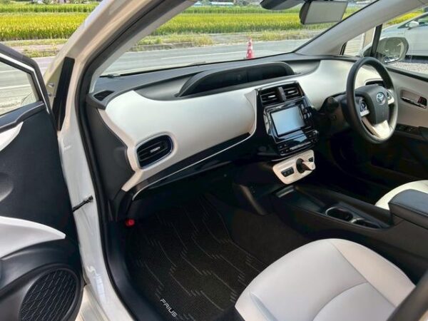 Ref:AUX-19672047 TOYOTA PRIUS 2016 - Image 12