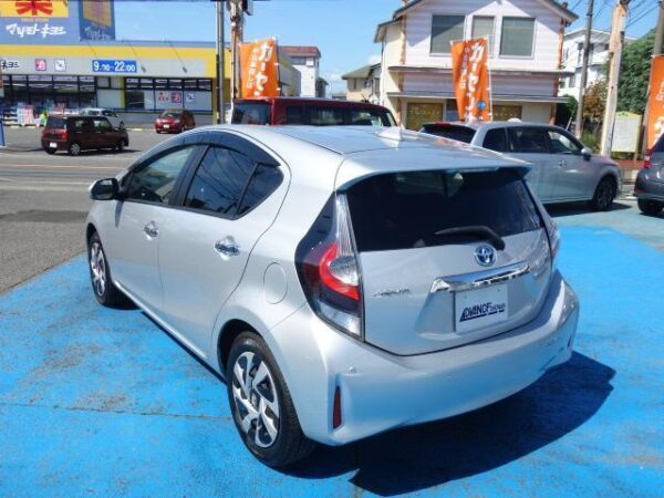 Ref:AUX-19674335 TOYOTA AQUA 2020 - Image 3