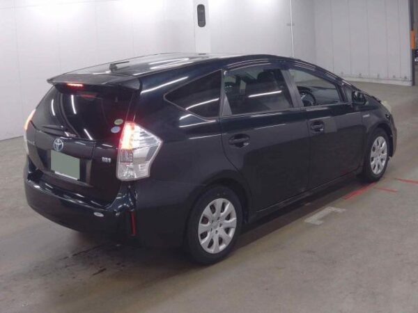 Ref:AUX-19676910 TOYOTA PRIUS ALPHA 2013 - Image 2