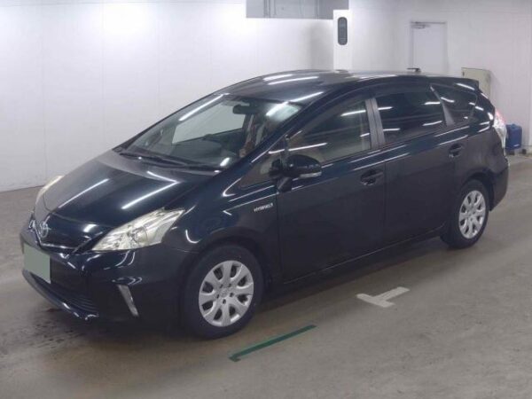 Ref:AUX-19676910 TOYOTA PRIUS ALPHA 2013