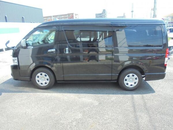 Ref:AUX-19680519 TOYOTA HIACE WAGON 2022 - Image 11