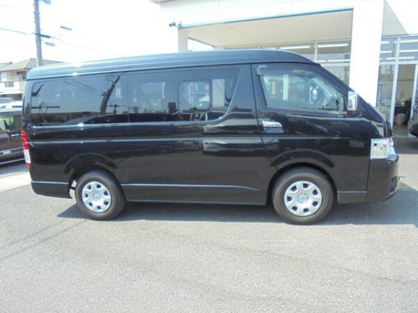 Ref:AUX-19680519 TOYOTA HIACE WAGON 2022 - Image 4