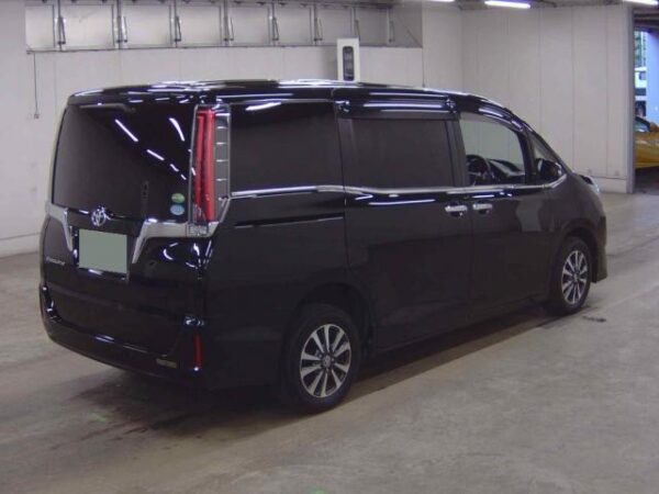 Ref:AUX-19680823 TOYOTA ESQUIRE 2019 - Image 6