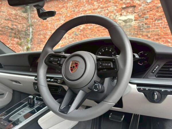 Ref:AUX-19680862 PORSCHE 911 2024 - Image 8