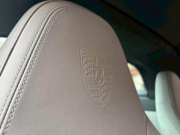 Ref:AUX-19680862 PORSCHE 911 2024 - Image 9