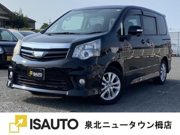 Ref:AUX-19681397 TOYOTA NOAH 2010