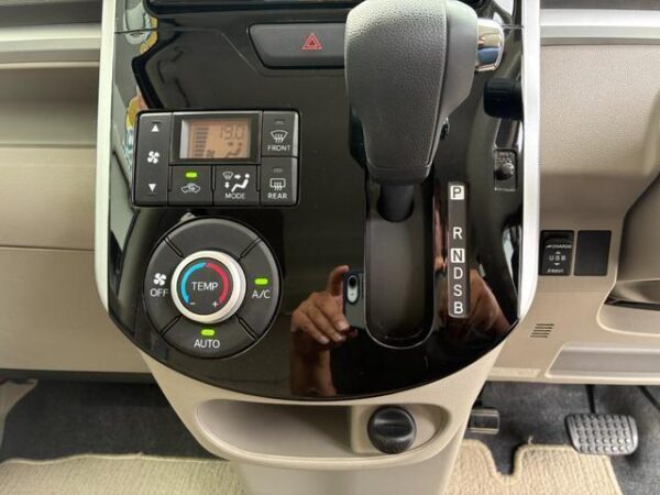 Ref:AUX-19688277 DAIHATSU TANTO 2018 - Image 15