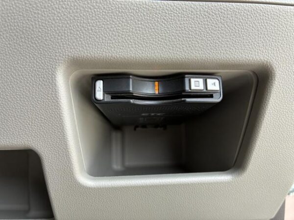 Ref:AUX-19688277 DAIHATSU TANTO 2018 - Image 18