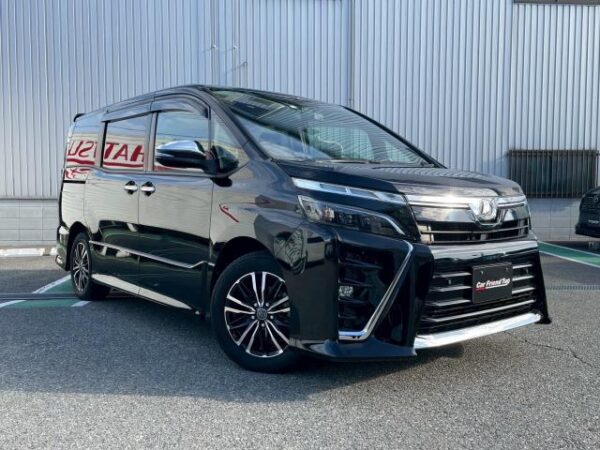 Ref:AUX-19694573 TOYOTA VOXY 2020
