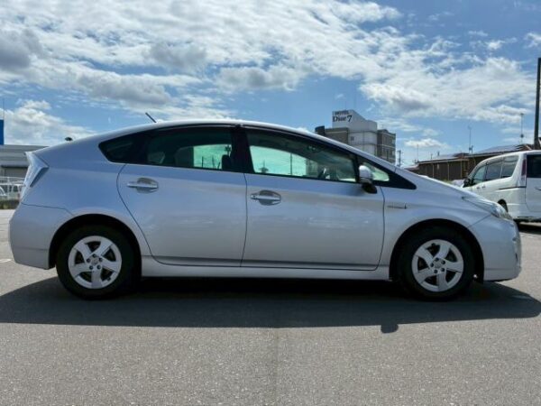 Ref:AUX-19696382 TOYOTA PRIUS 2011 - Image 4