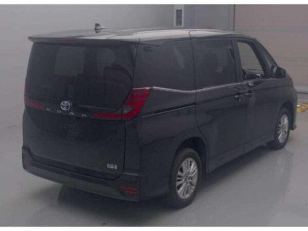 Ref:AUX-19696469 TOYOTA NOAH 2023 - Image 2