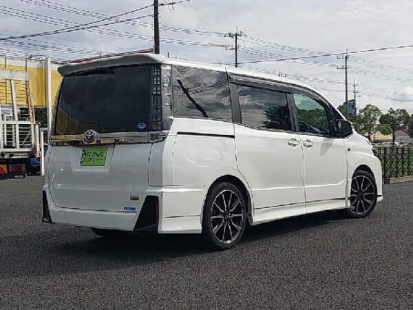 Ref:AUX-19696589 TOYOTA VOXY 2016 - Image 2