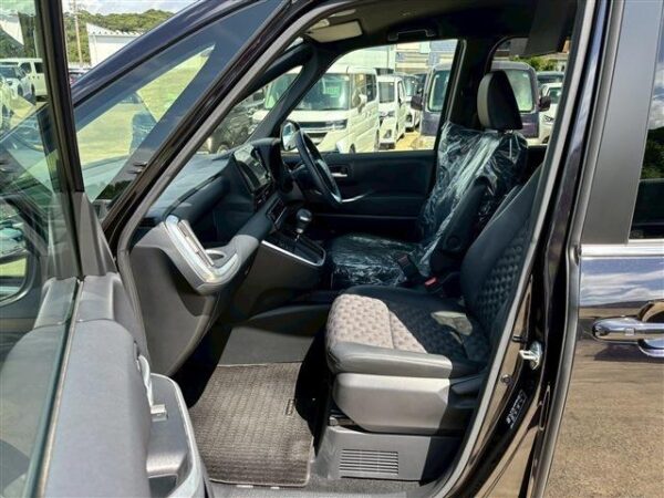 Ref:AUX-19696707 TOYOTA VOXY 2024 - Image 3