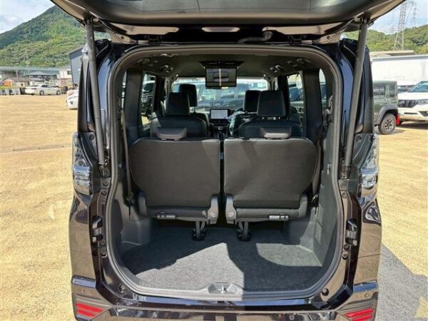 Ref:AUX-19696707 TOYOTA VOXY 2024 - Image 6