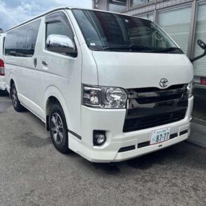 2018 Toyota Hiace Van pearl diesel used car Japan export
