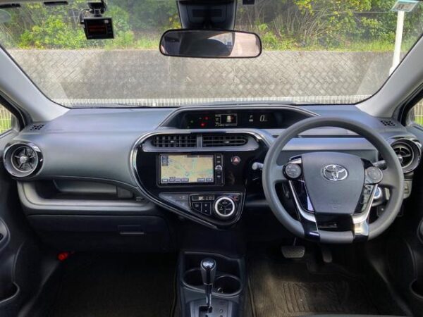 Ref:AUX-19707375 TOYOTA AQUA 2018
