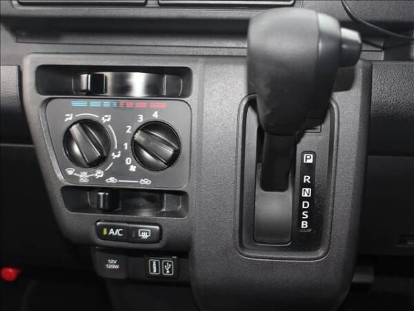 Ref:AUX-19710810 DAIHATSU HIJET CARGO 2022 - Image 12
