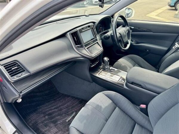 Ref:AUX-19712411 TOYOTA CROWN HYBRID 2013 - Image 12