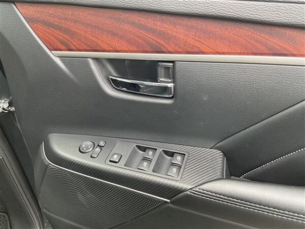 Ref:AUX-19712415 MITSUBISHI DELICA D:5 2024 - Image 6
