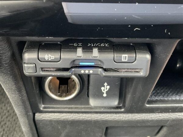 Ref:AUX-19712416 MITSUBISHI DELICA D:5 2024 - Image 8