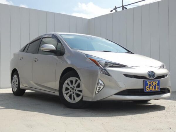 Ref:AUX-19719760 TOYOTA PRIUS 2017