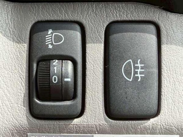 Ref:AUX-19721228 TOYOTA HILUX SURF 2009 - Image 19