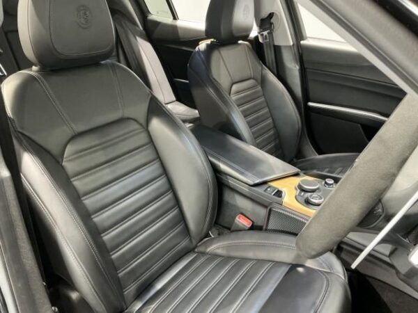 Ref:AUX-19724211 ALFA ROMEO GIULIA 2018 - Image 5