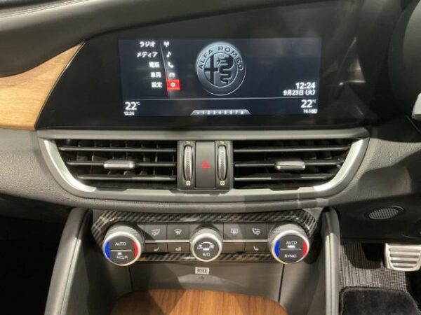 Ref:AUX-19724211 ALFA ROMEO GIULIA 2018 - Image 6