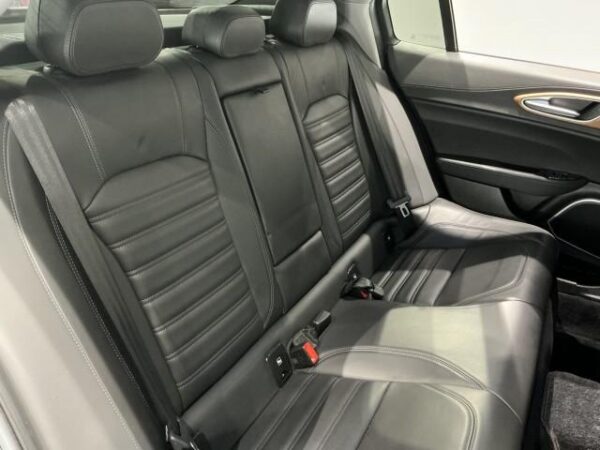 Ref:AUX-19724211 ALFA ROMEO GIULIA 2018 - Image 8