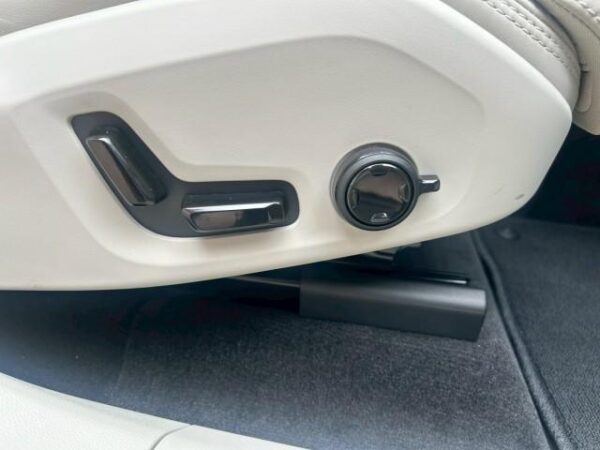 Ref:AUX-19727717 VOLVO XC60 2025 - Image 16