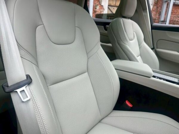 Ref:AUX-19727717 VOLVO XC60 2025 - Image 17
