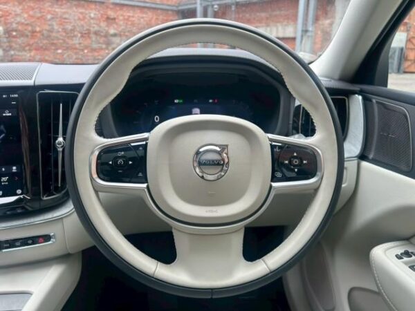 Ref:AUX-19727717 VOLVO XC60 2025 - Image 9