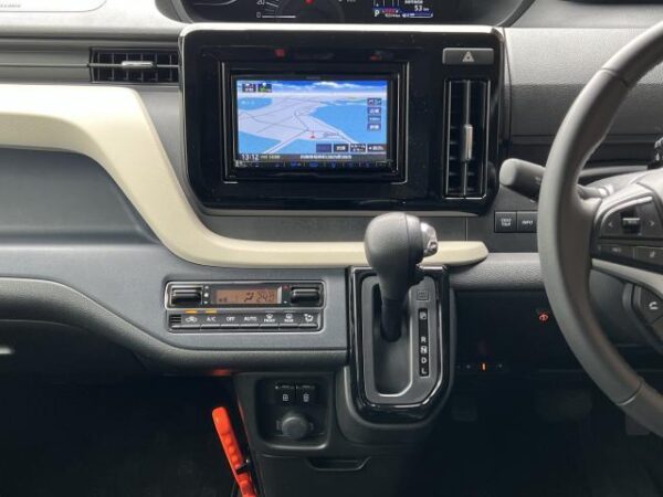 Ref:AUX-19727754 MITSUBISHI DELICA D:2 2024 - Image 13