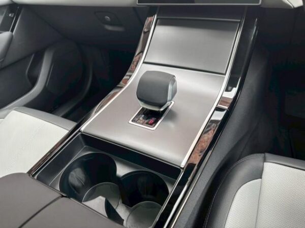 Ref:AUX-19727979 LAND ROVER RANGE ROVER VELAR 2024 - Image 13