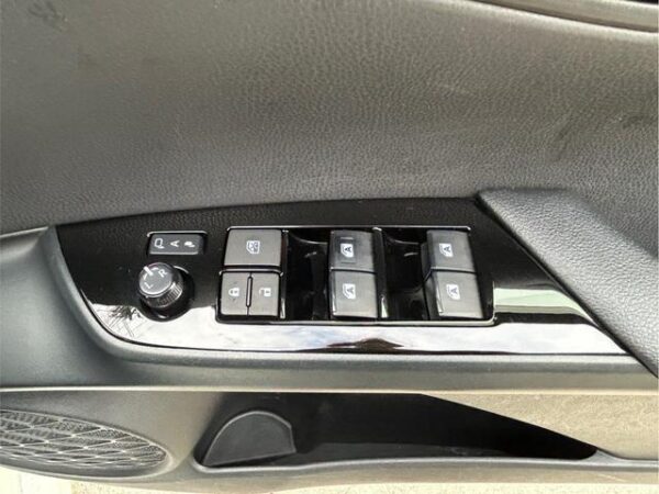 Ref:AUX-19735087 TOYOTA PRIUS 2018 - Image 11