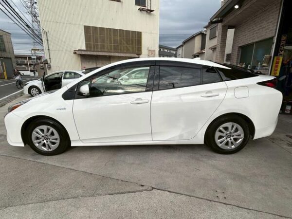 Ref:AUX-19735087 TOYOTA PRIUS 2018 - Image 4